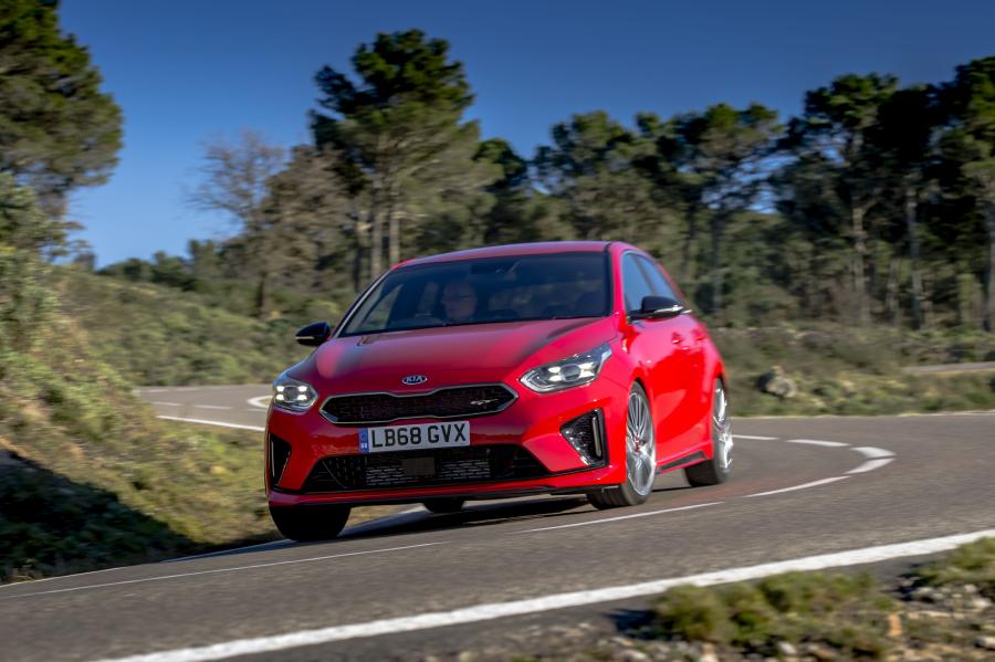  Kia Ceed GT 2019 года  (UK) (фото 31 из 43)
